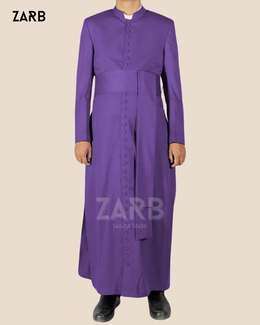 Schwarze römische Soutane