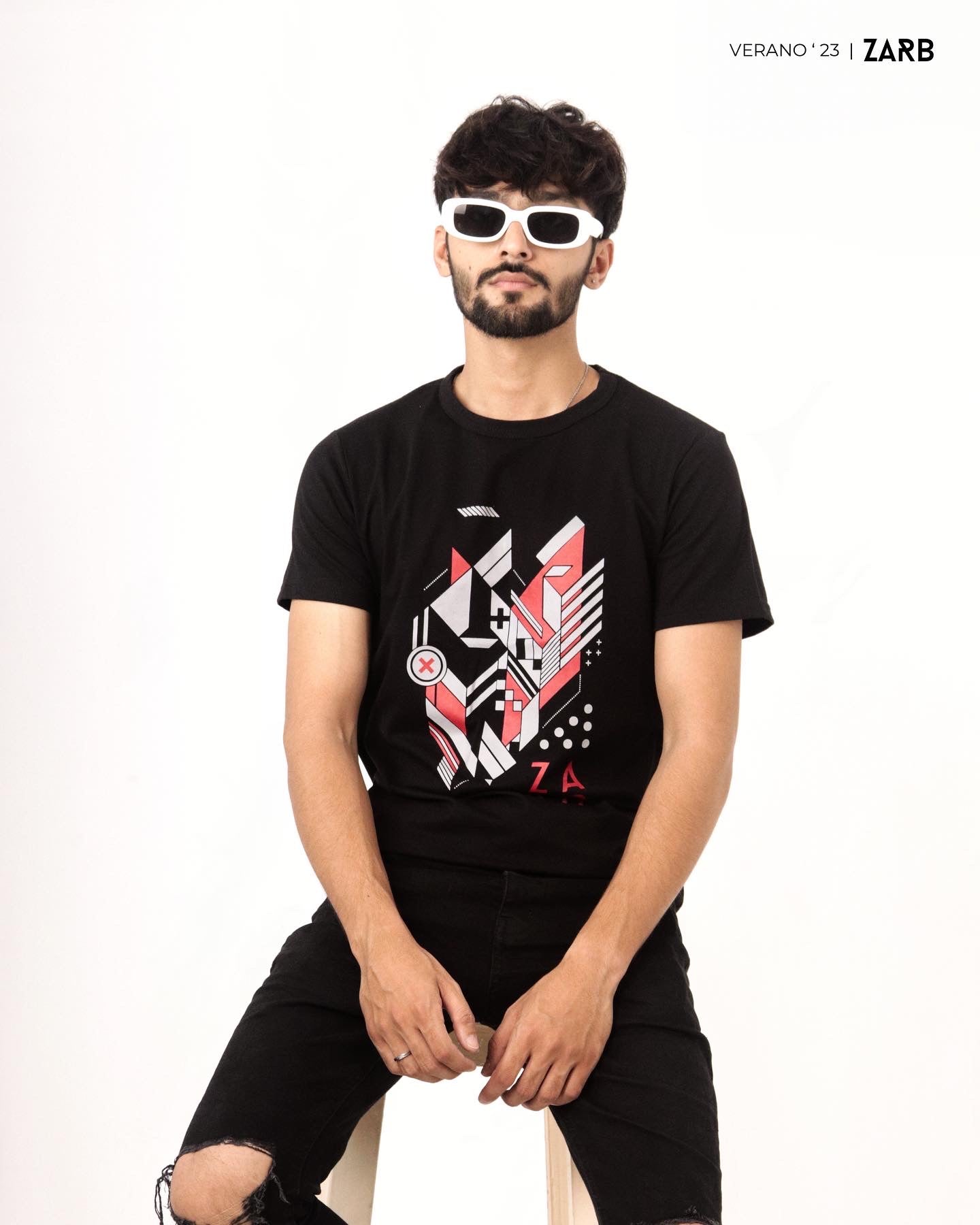 mens black tshirt